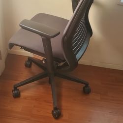Ergonomic Office Chair 