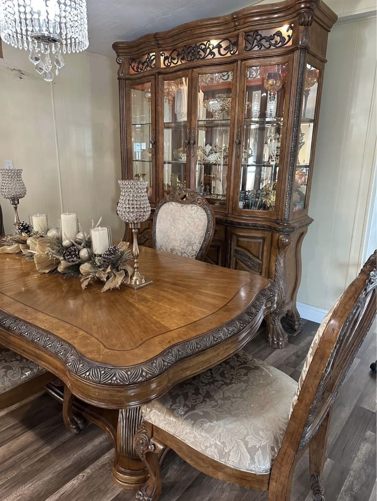 Hard Wood Dinning Table & Matching Glass Hutch