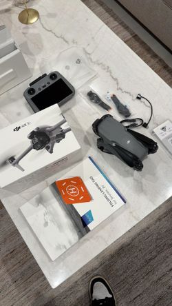 DJI Air 3 Fly More Combo Drone + RC 2 Remote (Gray) – Geek Squad Certified Refurbished