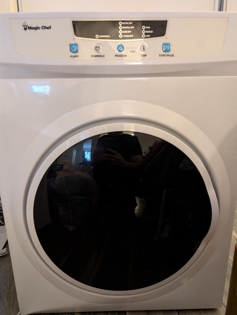 Magic Chef Compact Dryer 3.5 Cu Ft