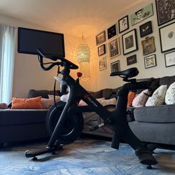 Peloton Bike W/ Swivel Monitor Upgrade