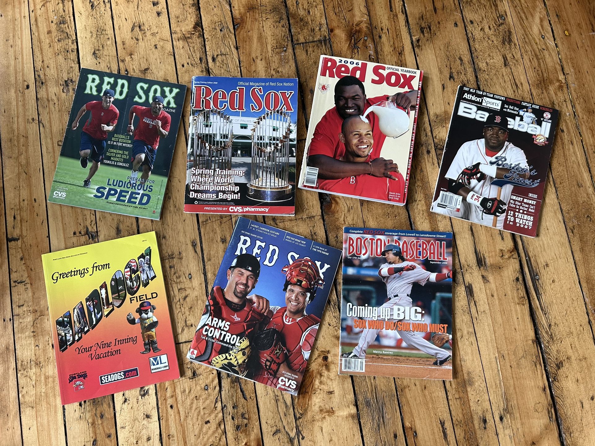 BOSTON RED SOX Memorabilia AUTOGRAPHS  Baseball ⚾️ Magazines Sports Cards 