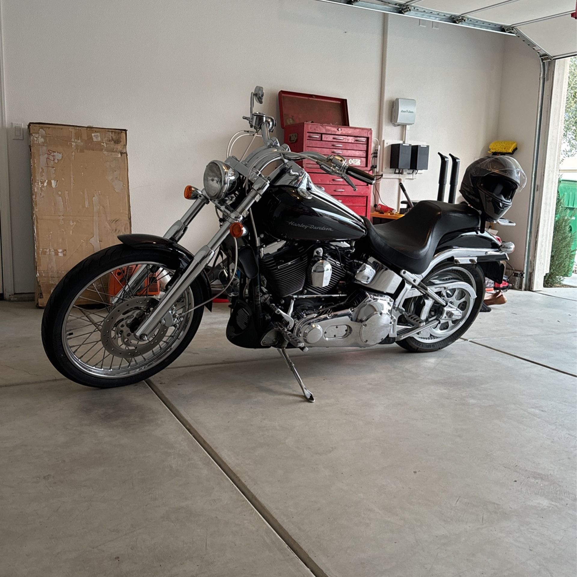2001 Harley davidson Softail duece