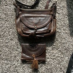  Beautiful Leather Purse (Patricia Nash) 