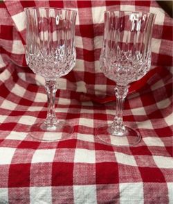 Set of 2 Crystal Cut Wine Glasses