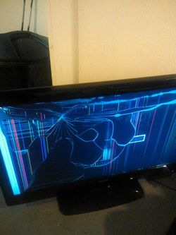 42 inch Philips crackd screen