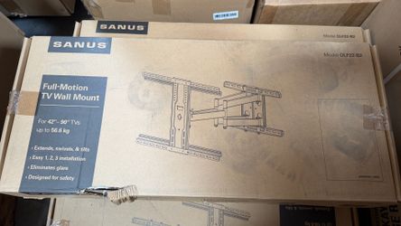 Sanus full motion tv wall mount 42”-90”