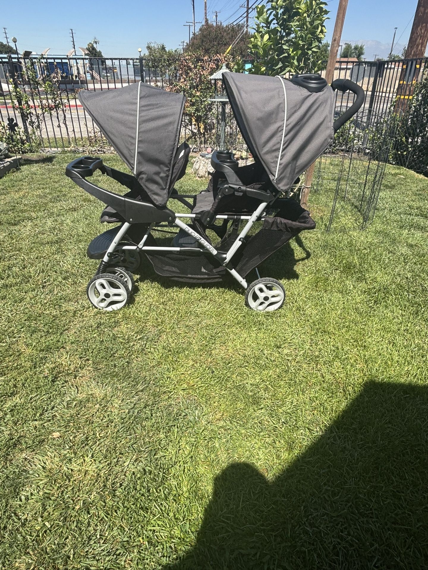 GRACO DOUBLE STROLLER 