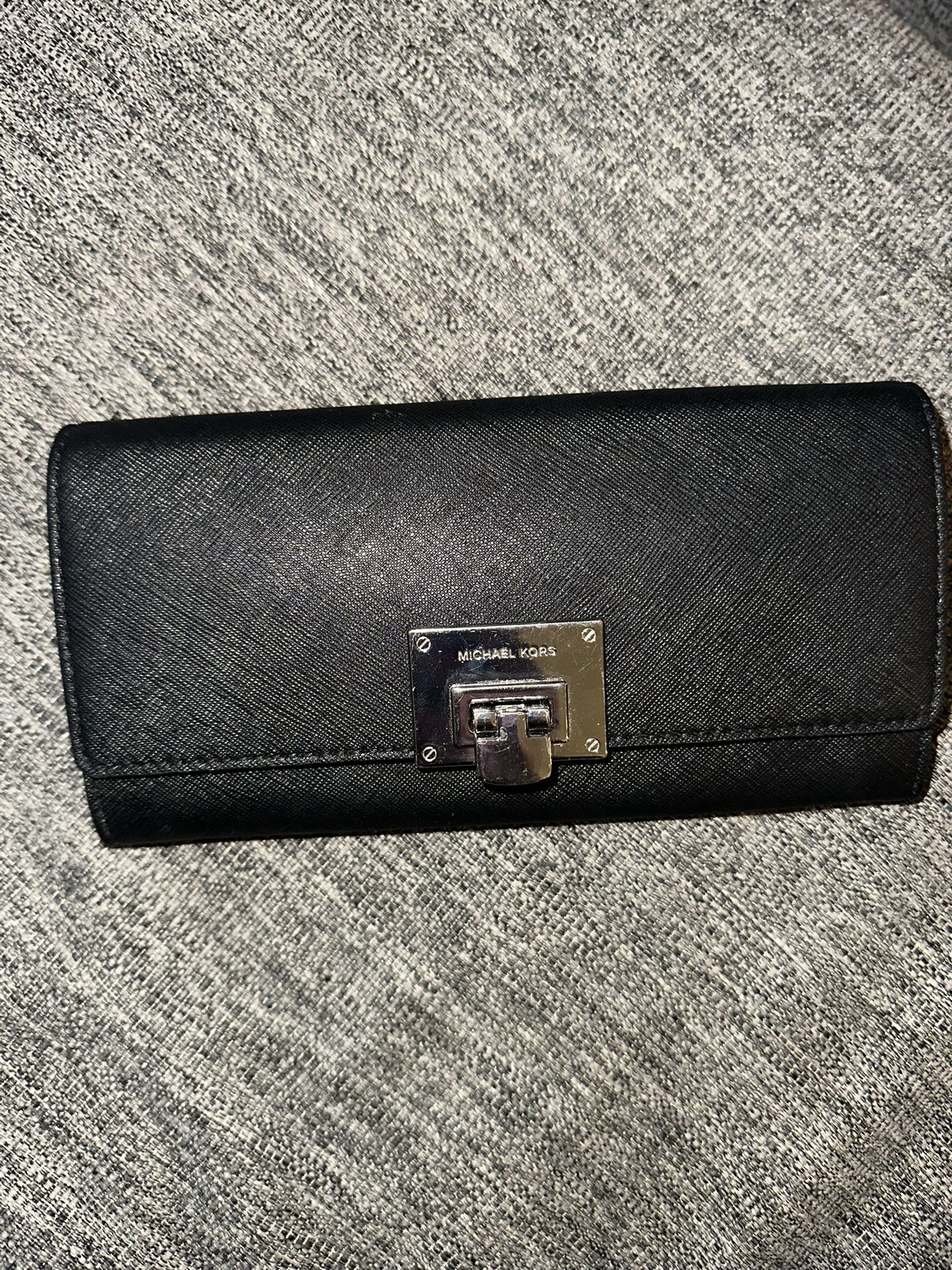 Black Michael Kors Wallet 