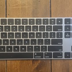 Apple Magic Keyboard - Full Size
