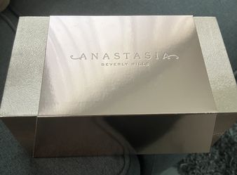 Anastasia Beverly Hills Eyeshadow Vault