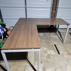 L Shaped Desk 