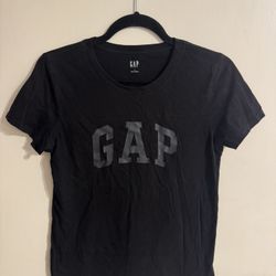 GAP T-shirt