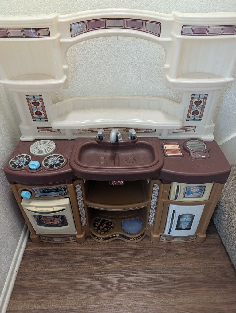 Step 2 Play Kitchen