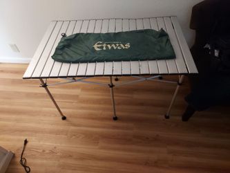 Etwas roll up aluminum camping table