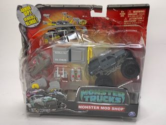 Monster Trucks Movie “Monster Mod Shop” Armor Up! Modified Terravex Truck New