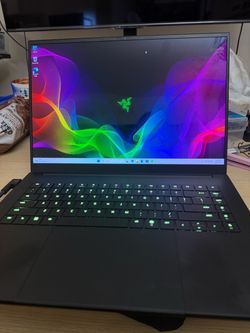 NEW BATTERY Razer Blade Gaming Laptop — i7-11800H / RTX 3080 / 32GB RAM / 1TB SSD / 360Hz