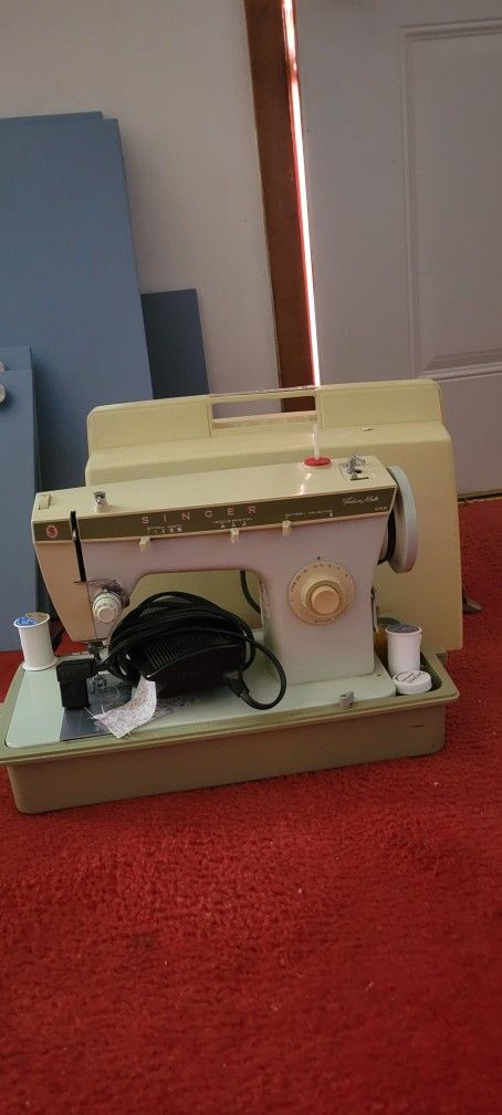 Singer Portable Sewing Machine