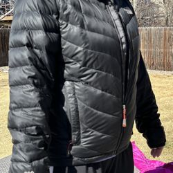 The North Face Summit Series Women’s 800 Down Medium Puffer Jacket Black - Used