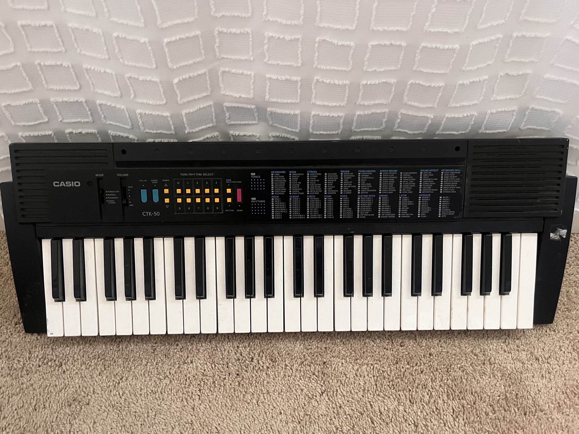 1999 Casio CTK-50 Electronic Keyboard - Tested Working - Battery Operated