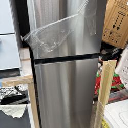 Brand new LG 9 cu. ft. 22 Inch width Top Freezer Refrigerator