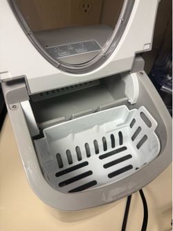 Ice maker