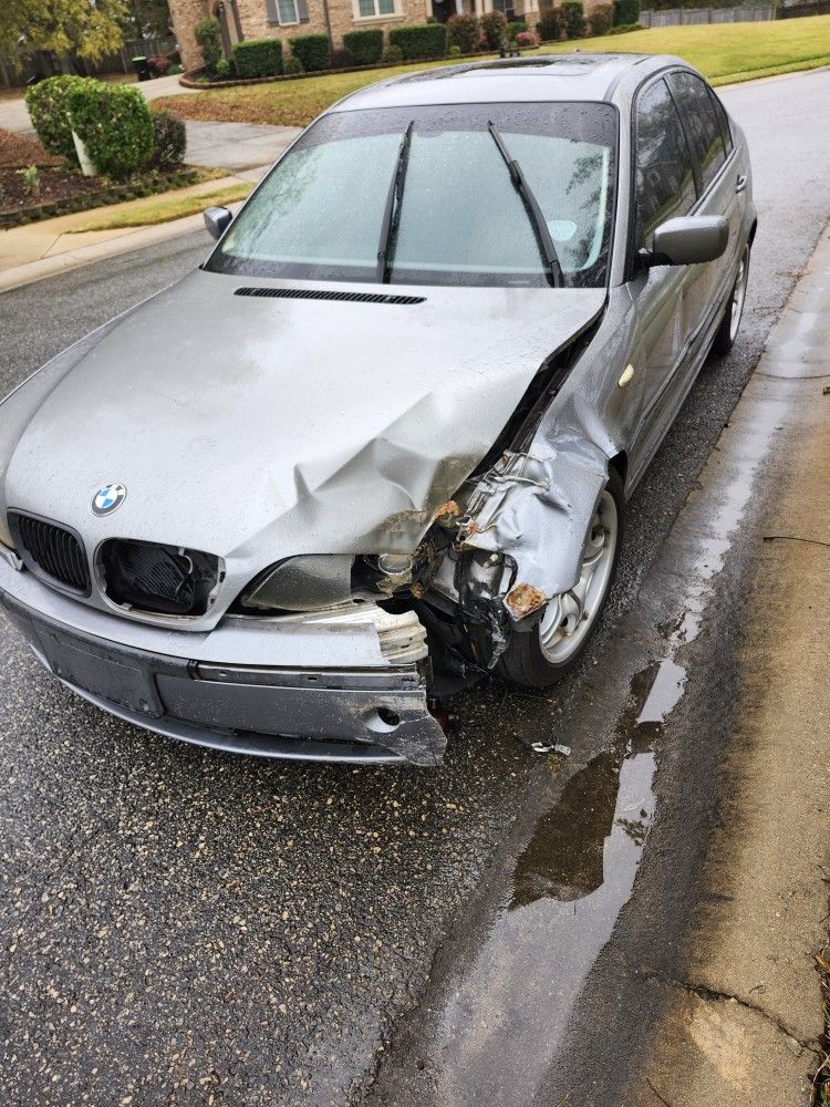 2004 BMW 325i