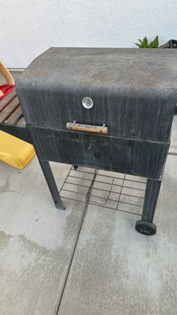 Large BBQ Grill- Nestor area