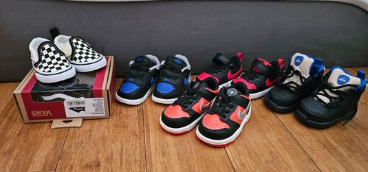 Closet clean out 3/3- nike shoes/ vans