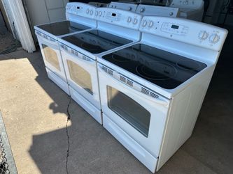 GE Electric stove 30” (1 month warranty)