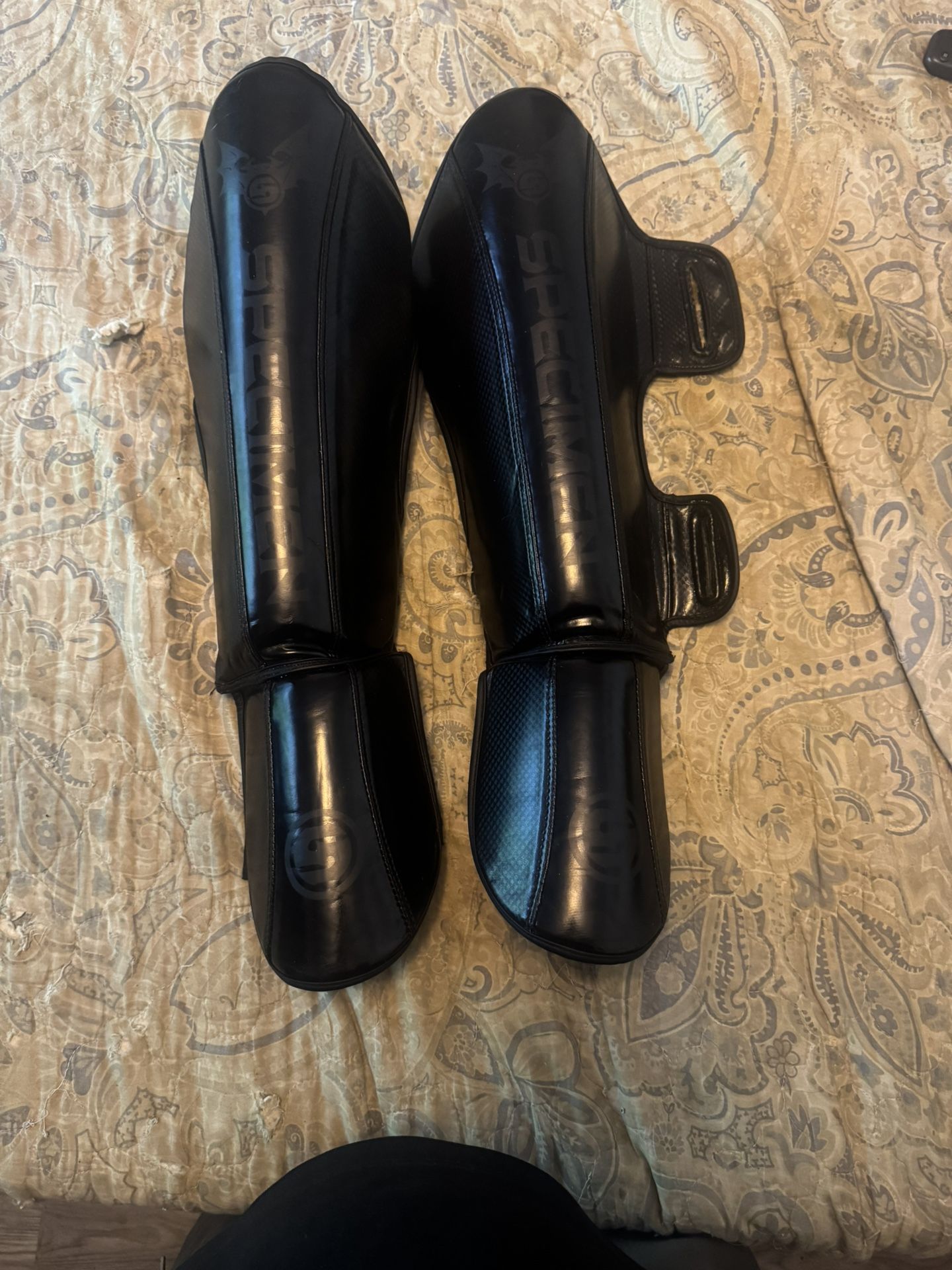 Specimen Fight Gear Stealth Shin Guards