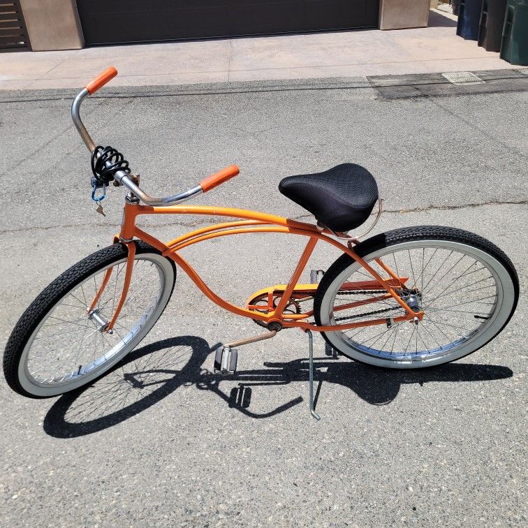 Vintage Schwinn Beach Cruiser
