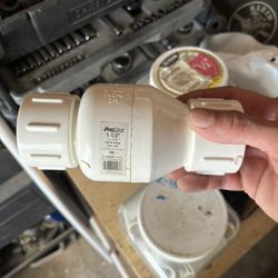 1.5” Threaded PVC One Way Valve