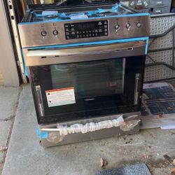 Brand New Frigidaire Gas Rang!