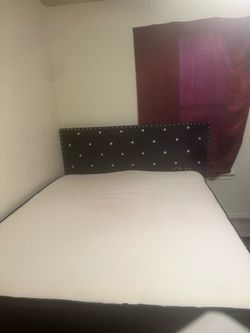 Queen size bed