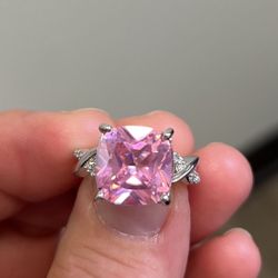 PINK SAPPHIRE RING WITH DIAMONDS ACCENTS FROM SRI LANKA