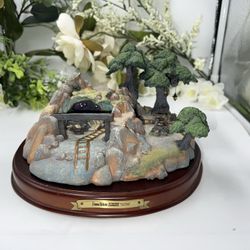 Disney Enchanted Places Seven Dwarfs Jewel Mine Snow White Figure 