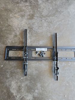 Wall mount tv
