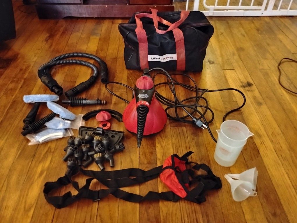 Scunci Household Steamer and floor Steamer Kit