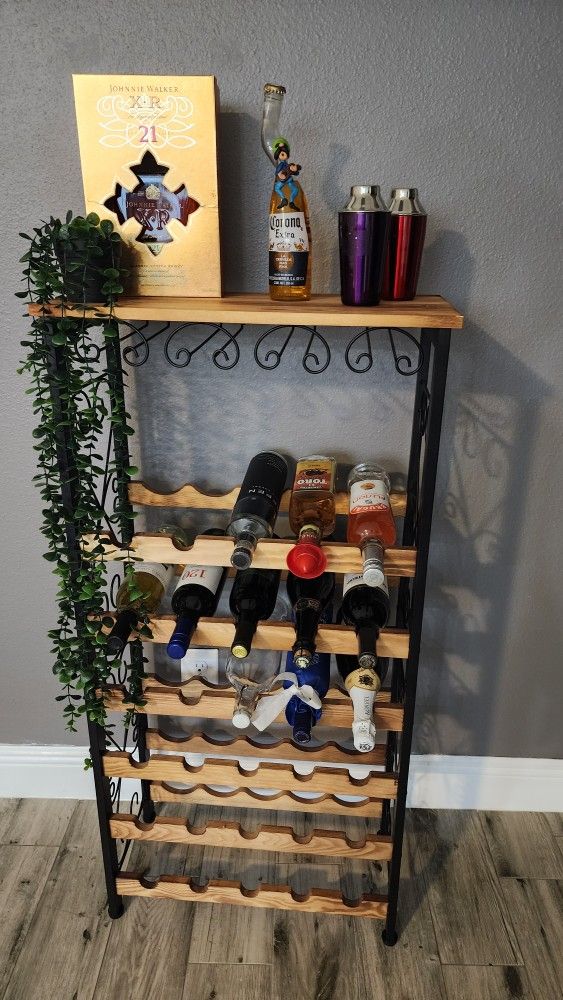 Wine Rack, Great Condition 