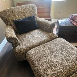 Chair With Ottoman 