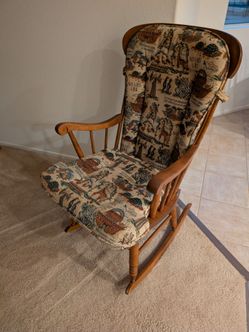 Solid Maple Rocker with pads