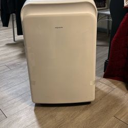 Insignia Like New Portable Windows A/C