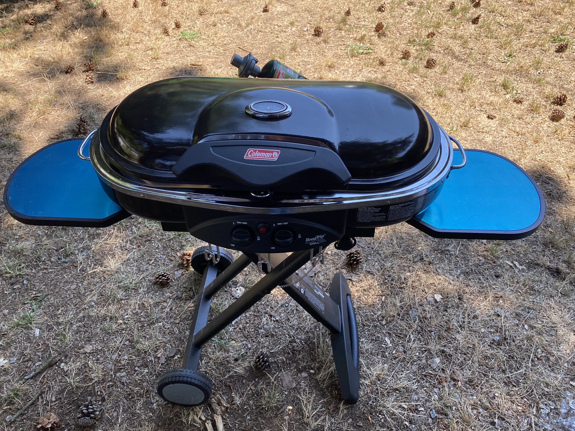 Coleman Road trip Roadtrip LXX 9949 Propane Grill