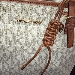 Michael Kors LG Medium New Bag W/Tags Retail $398.00