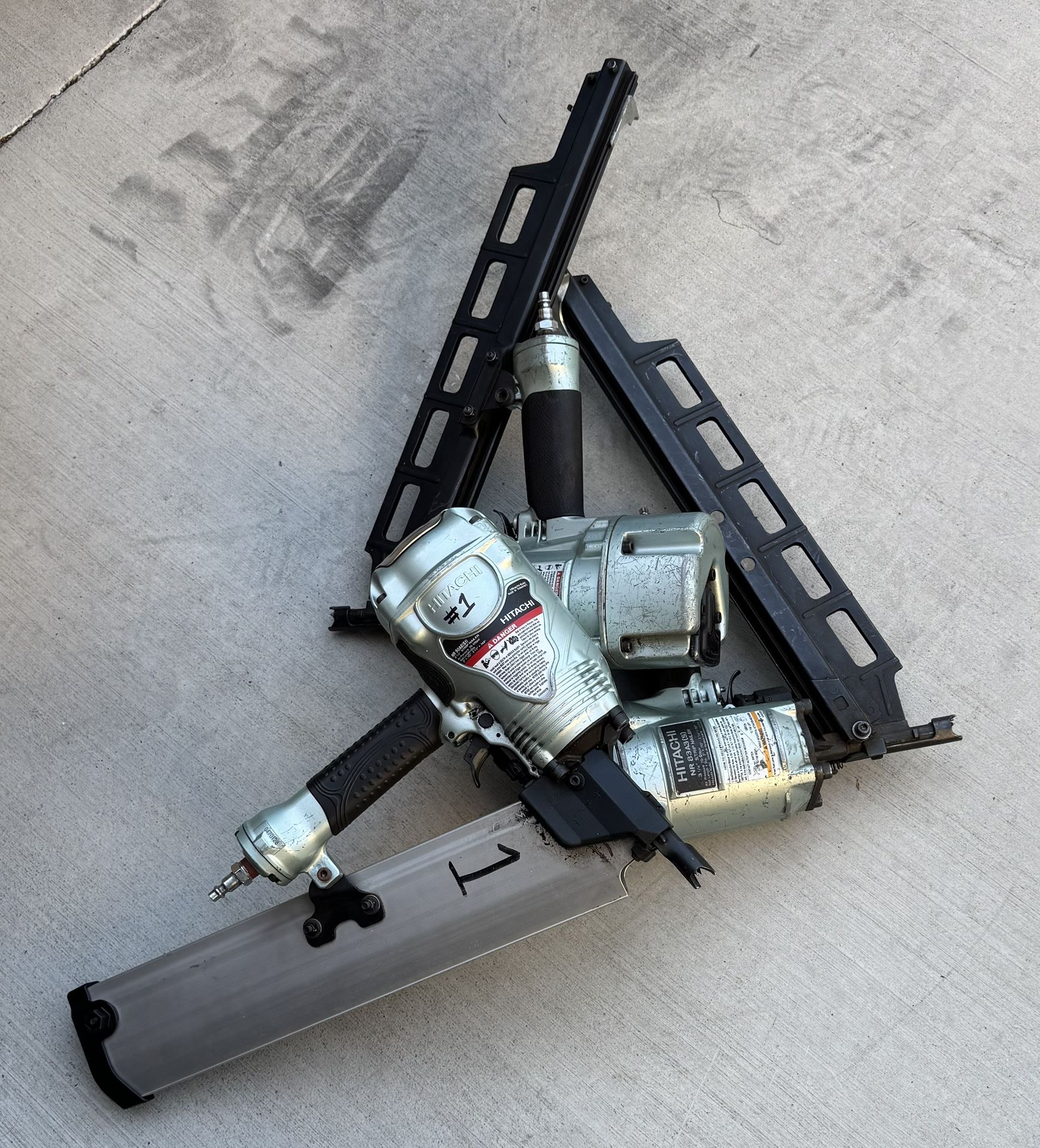 HITACHI Nail Gun