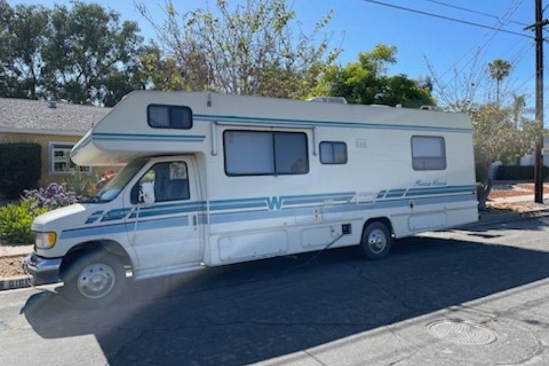 1994 Winnebago Minnie Winnie (29 Foot)