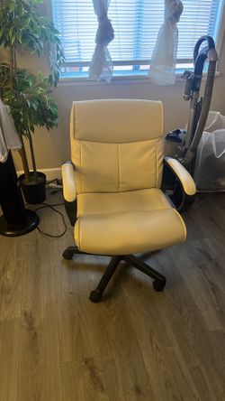 Desk chair