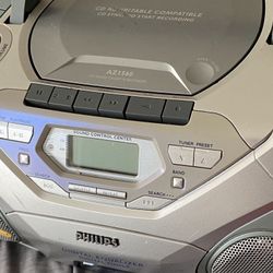 Vintage  Portable CD/Cassette Stereo