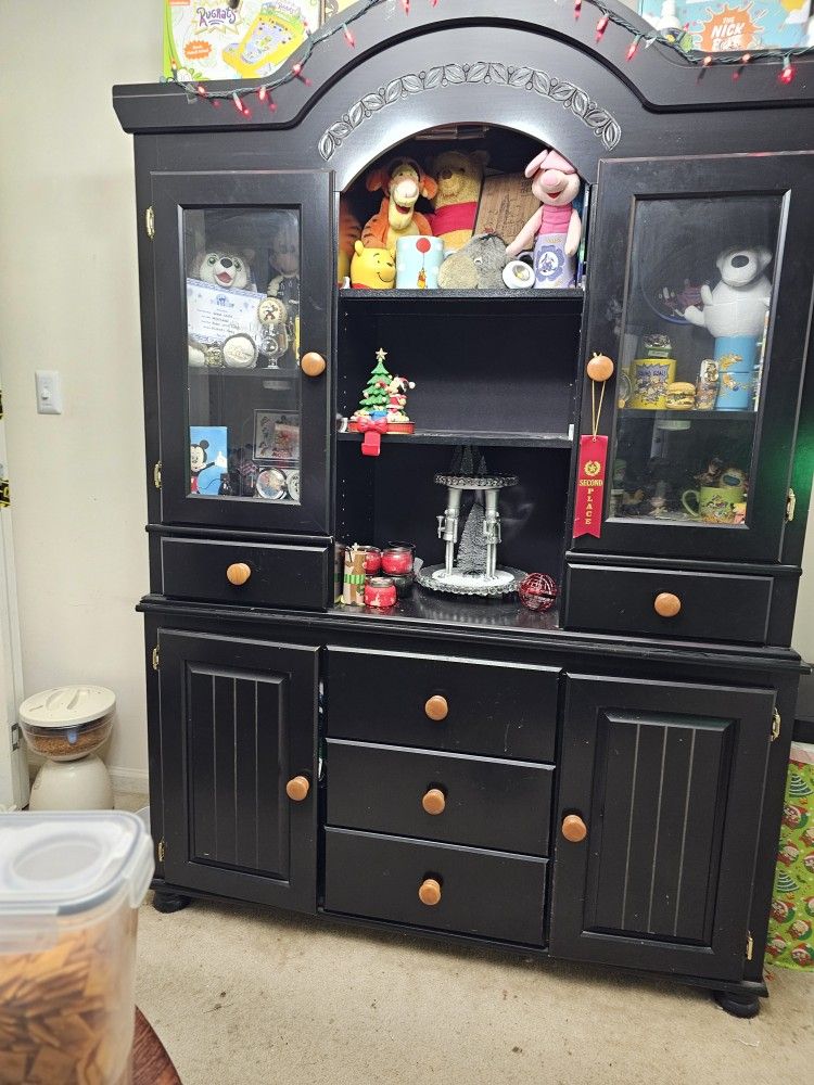 China Cabinet/hutch